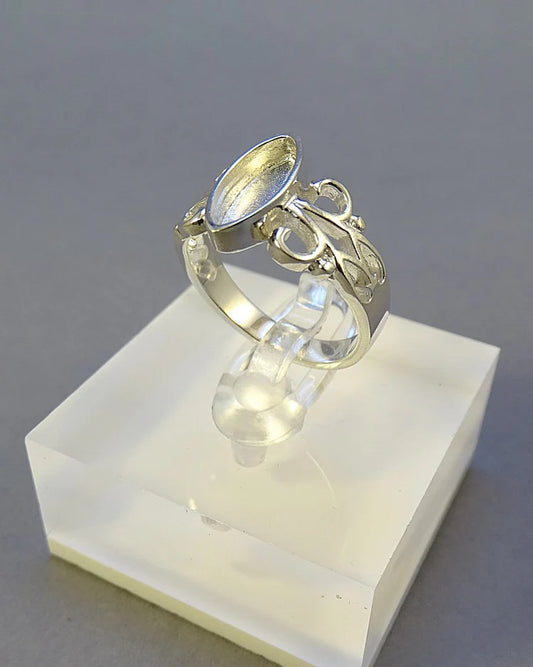 Oval Vintage Style Ring