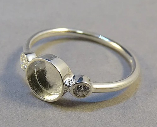 Circle Design with 2 CZ stones