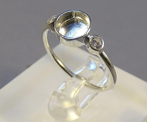 Circle Design with 2 CZ stones