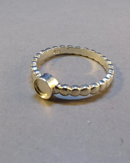 Circle Setting Ball Ring
